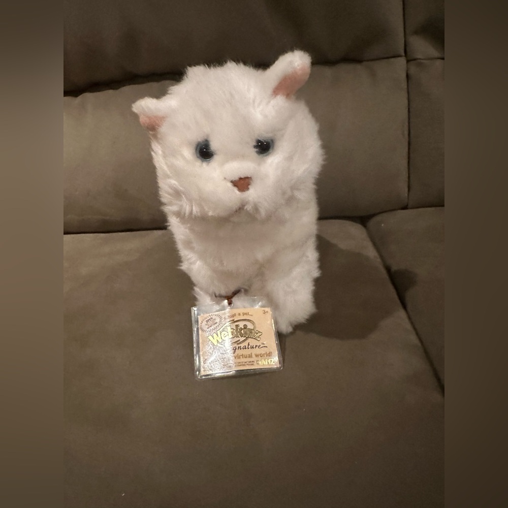 Webkinz small signature white Persian cat with sealed code